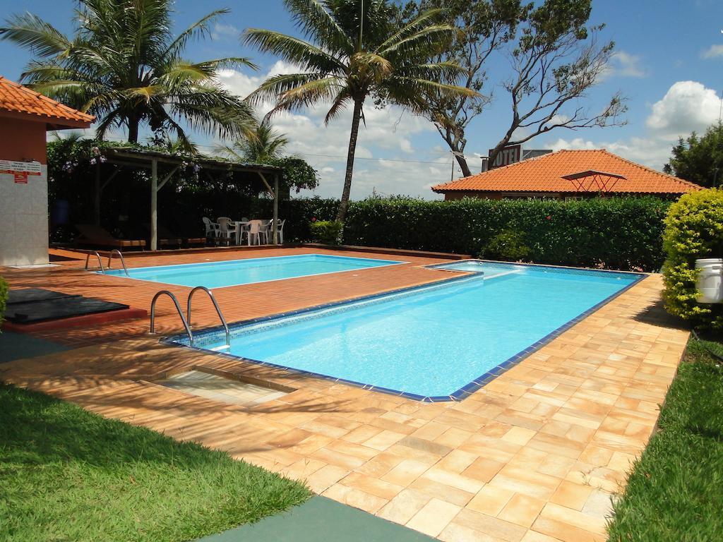 Hotel Pousada Vale Do Sol Em Pompéia Dış mekan fotoğraf