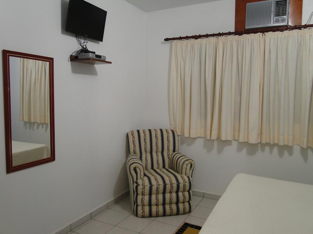 Hotel Pousada Vale Do Sol Em Pompéia Oda fotoğraf